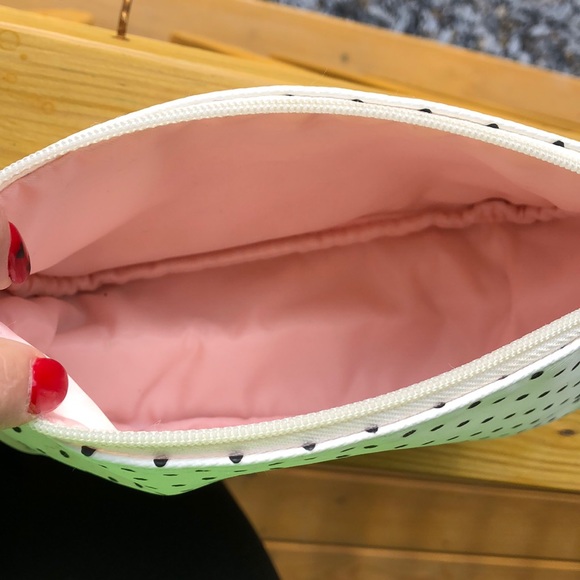 Clutch - Picture 3 of 3